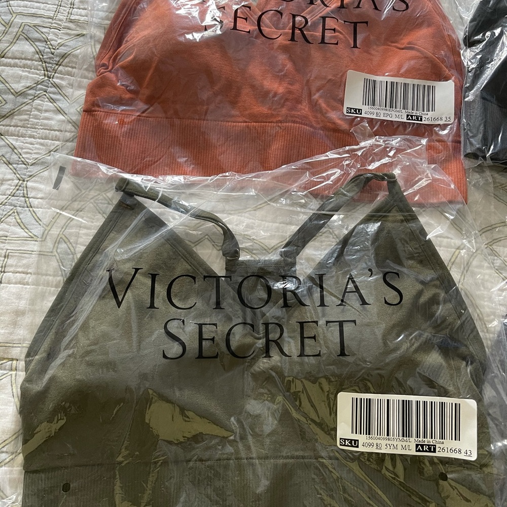 Victoria secret seamless bra $30. Each